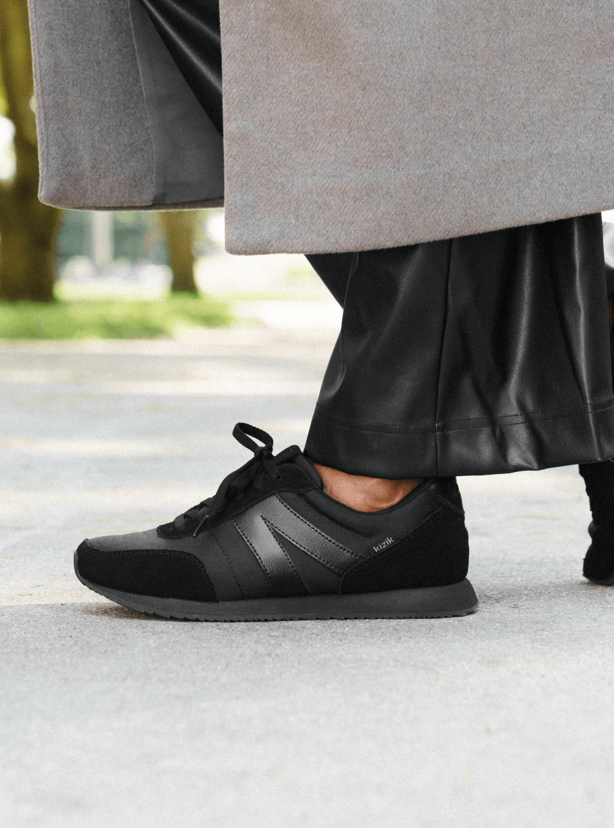 Women's Milan - Blackout